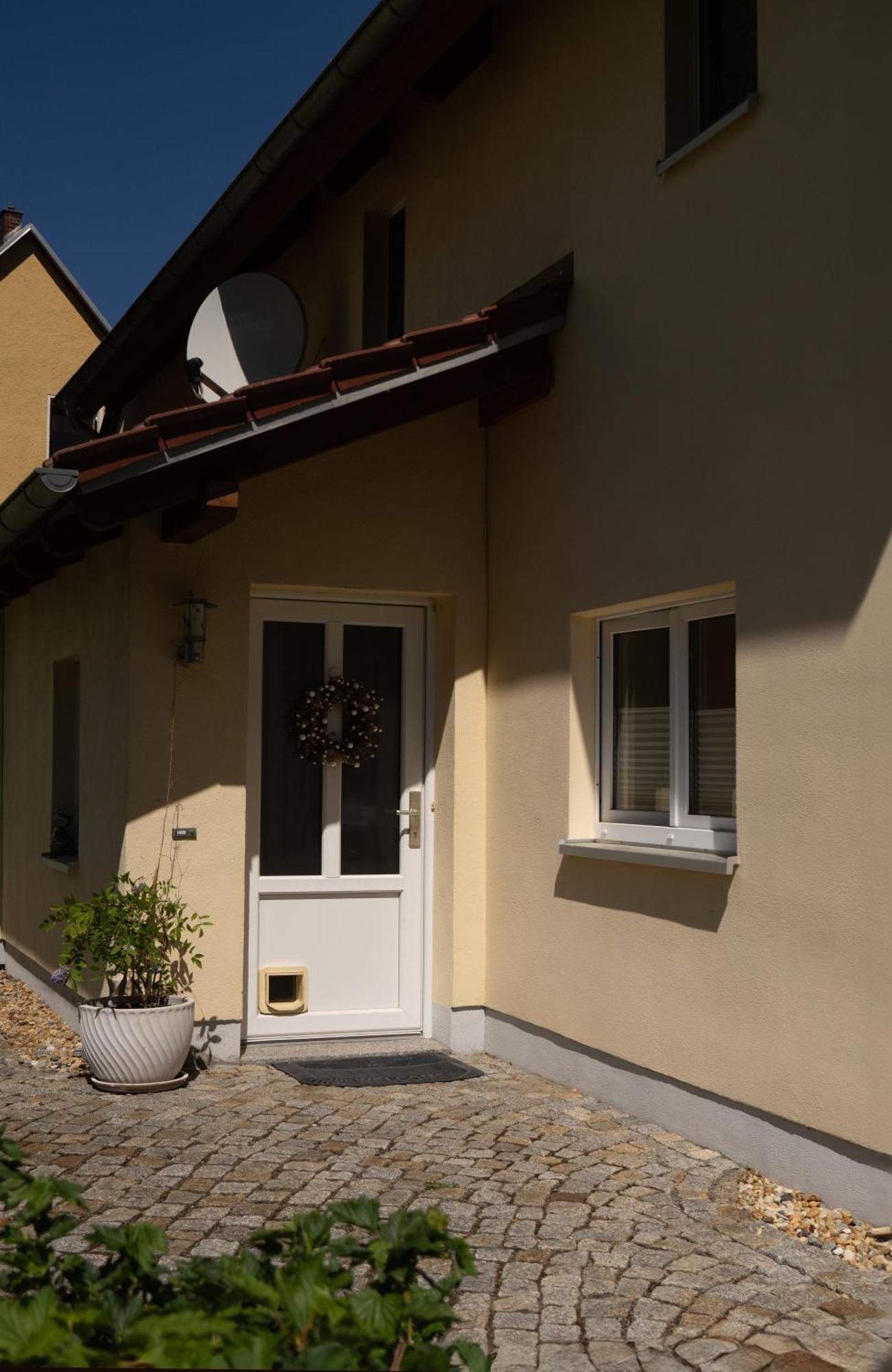 Haus Am Berzdorfer See - 3 Schlafzimmer - Ganzes Haus Zur Alleinnutzung - Terrasse - Hochwertige Ausstattung Gorlitz Luaran gambar