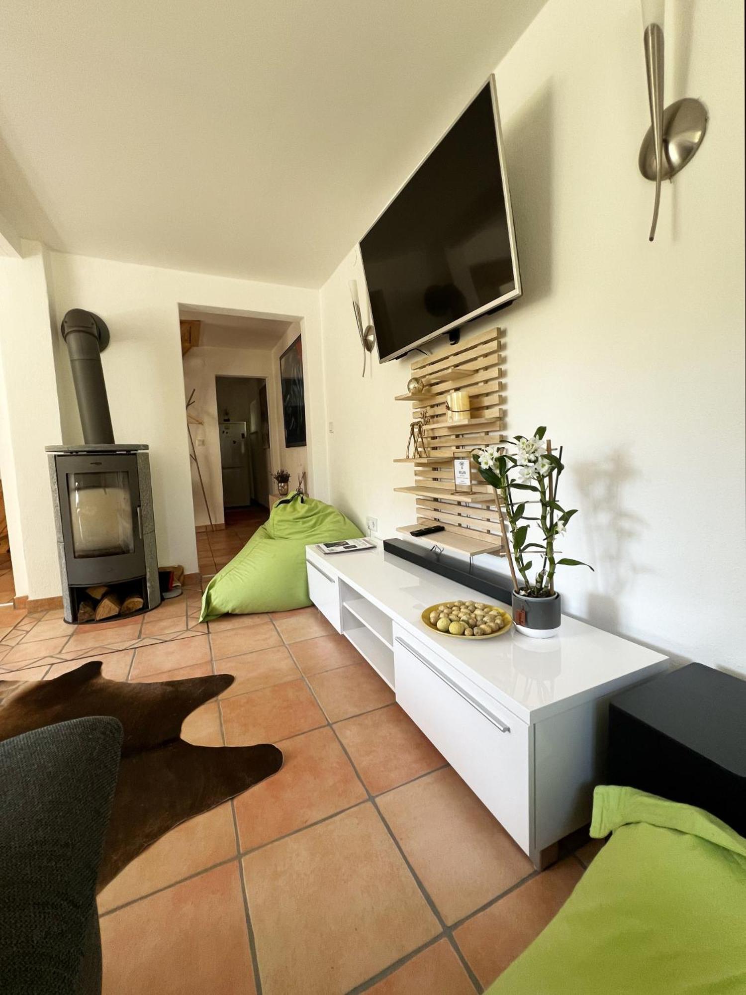 Haus Am Berzdorfer See - 3 Schlafzimmer - Ganzes Haus Zur Alleinnutzung - Terrasse - Hochwertige Ausstattung Gorlitz Luaran gambar