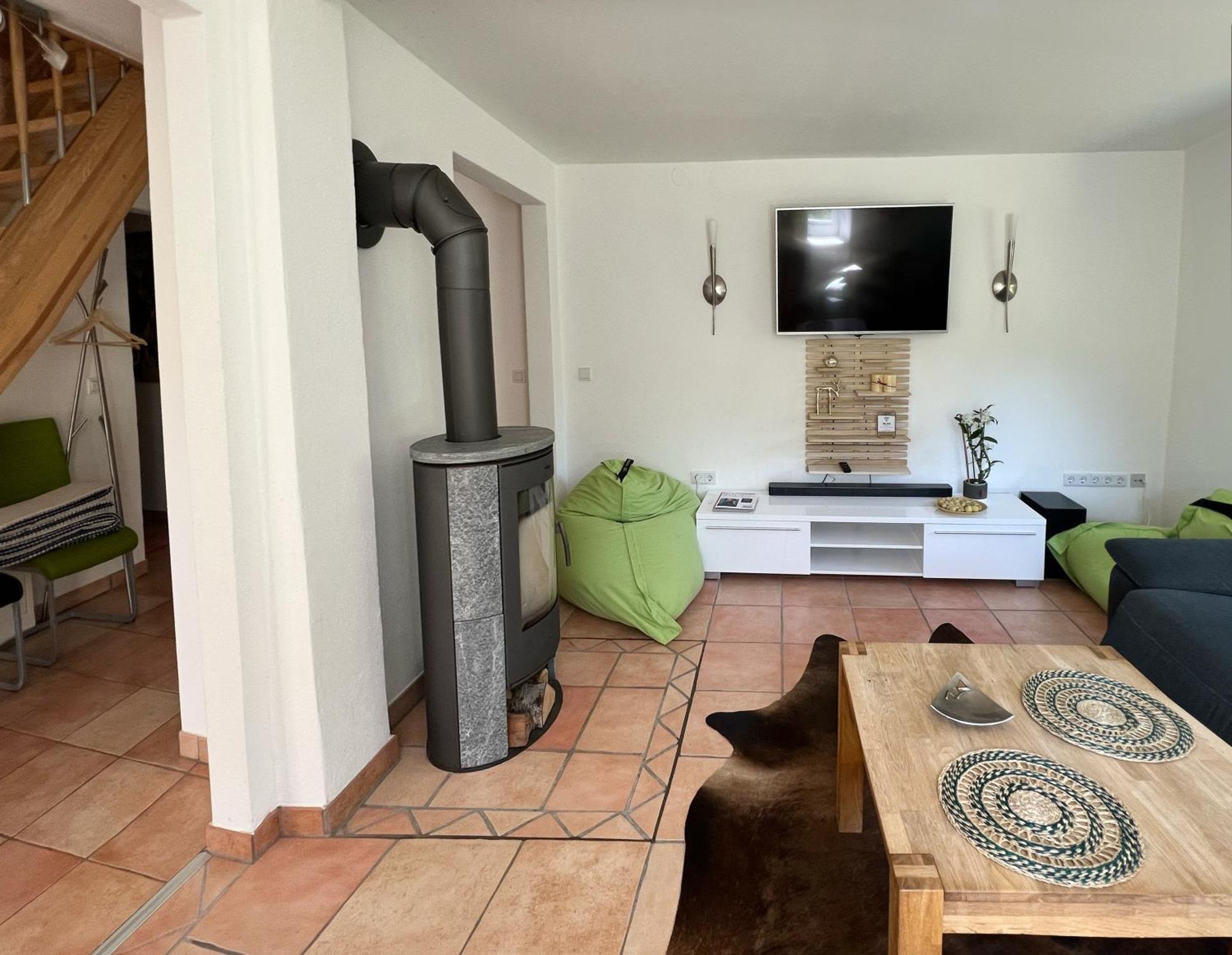 Haus Am Berzdorfer See - 3 Schlafzimmer - Ganzes Haus Zur Alleinnutzung - Terrasse - Hochwertige Ausstattung Gorlitz Luaran gambar